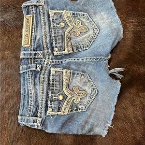Size26 Rock Revival shorts